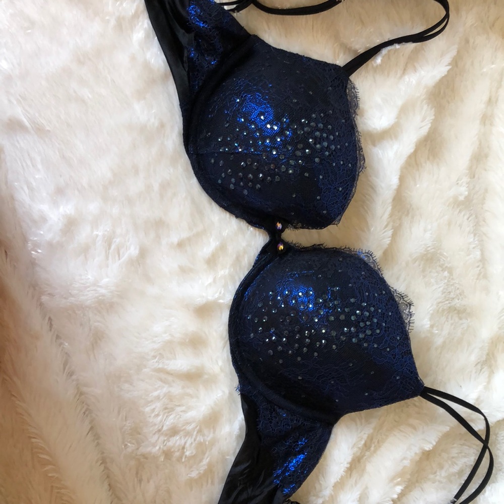 Victoria Secret 32DDD Blue Lace Embellished Bra